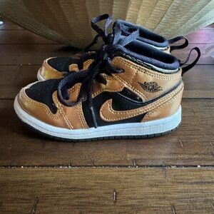 Jordan 1 Mid Se